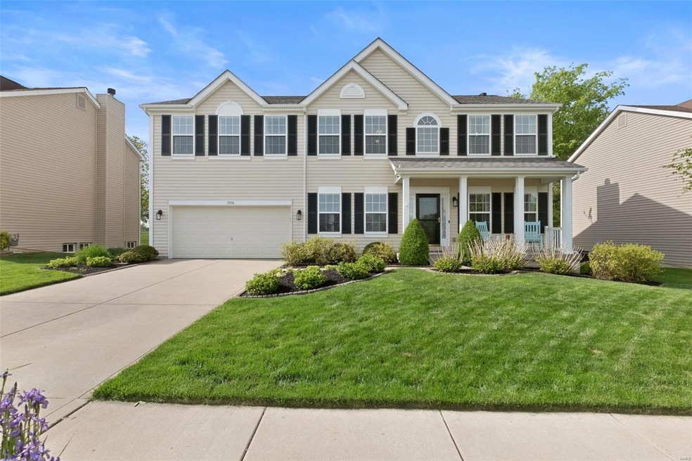 Immaculate 2-story with an irrigated, level yard in a beautiful neighborhood!