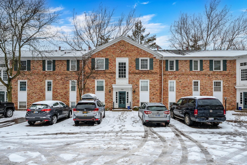 Whitcomb_St_719_AptF_Kalamazoo_49008-1