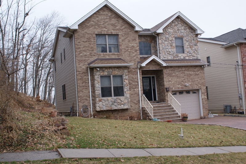 415 Ravine Ave, Hasbrouck Heights, NJ 07604 - photo 1