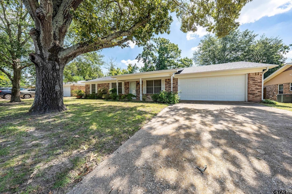 For Sale $282,000 • Co-Listing Agent