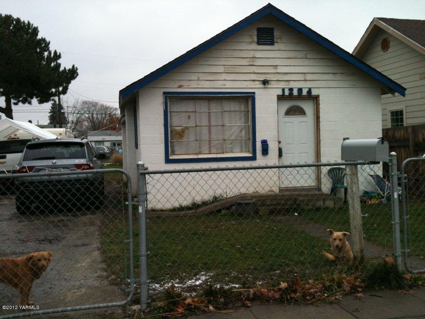 1204 Cherry Ave-Main
