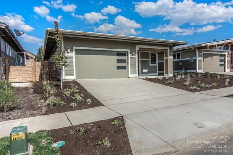 2246 NW Hill St, Bend, OR 97701 - photo 1