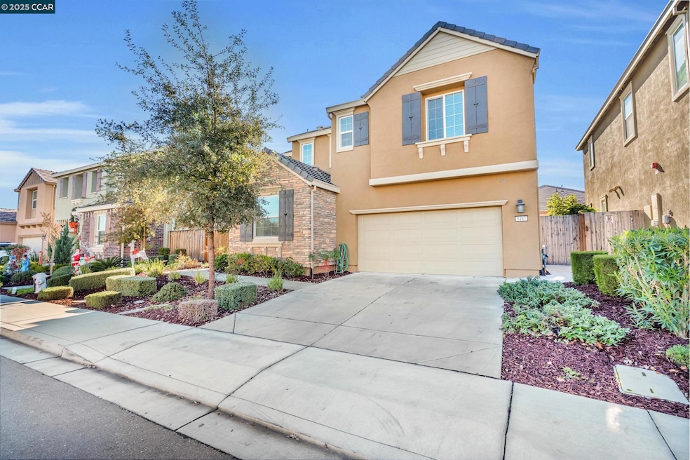 5487 Alvar Loop, Antioch, CA 94531 - photo 1