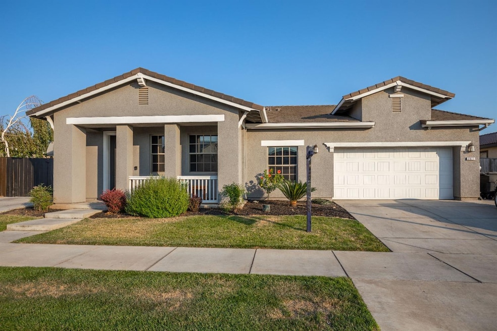 2677 Mustang Dr, Oakdale, CA 95361 - photo 1