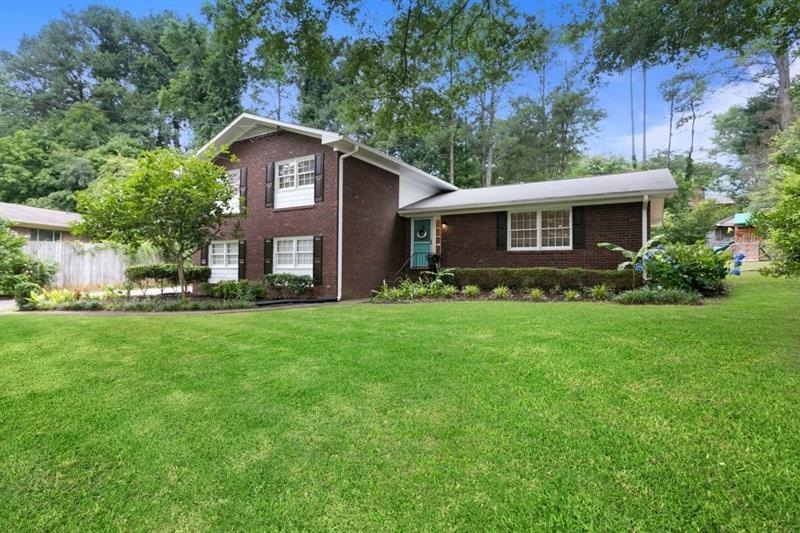 664 Hillandale Cir SW, Marietta, GA 30064 - photo 1