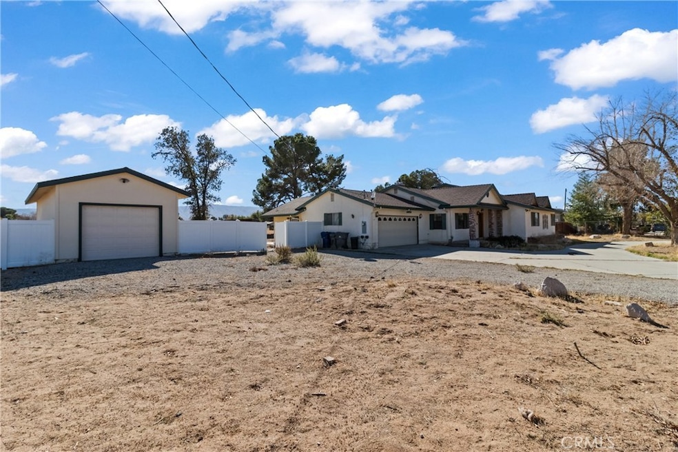 2110 W Avenue m8, Palmdale, CA 93551 - photo 1