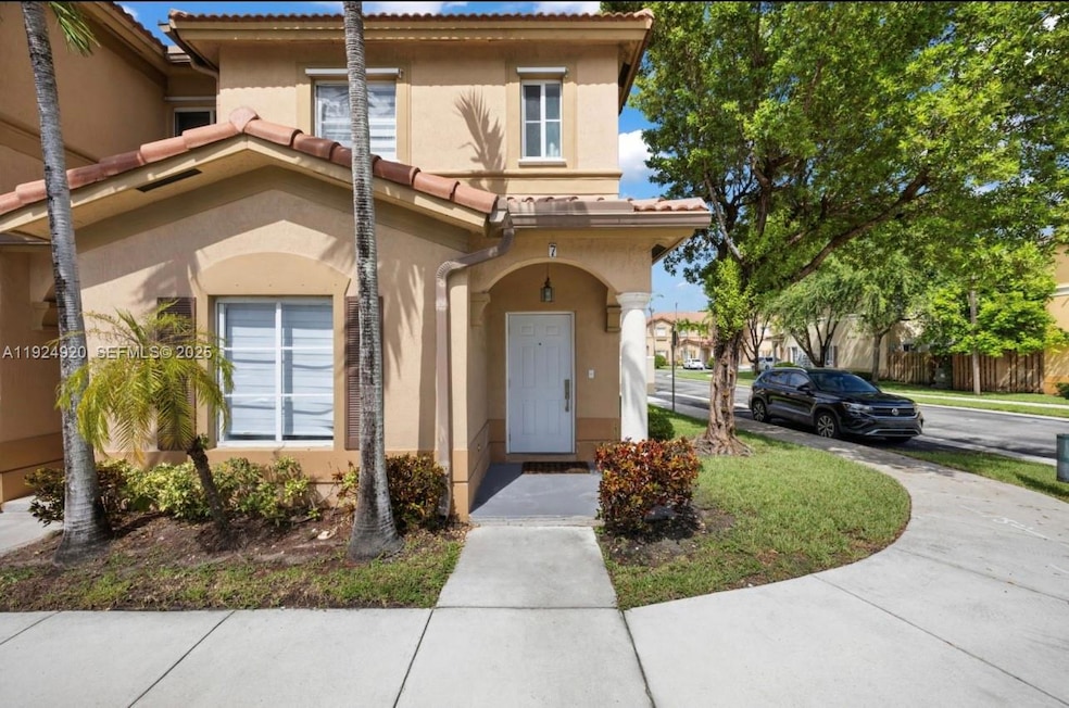 8362 NW 107th Ct unit 724, Doral, FL 33178 - photo 1