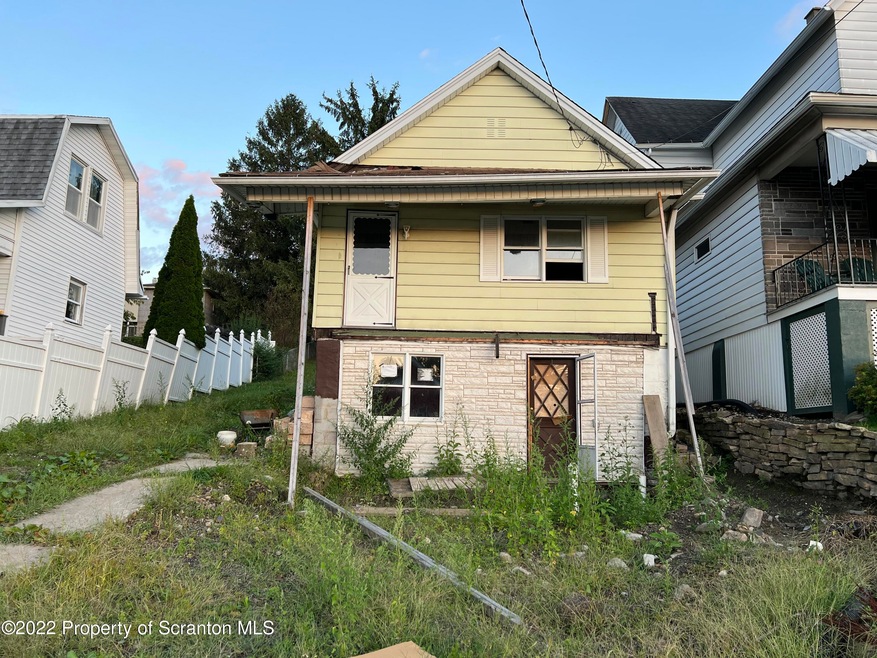 1511 S Irving Ave, Scranton, PA 18505 - photo 1
