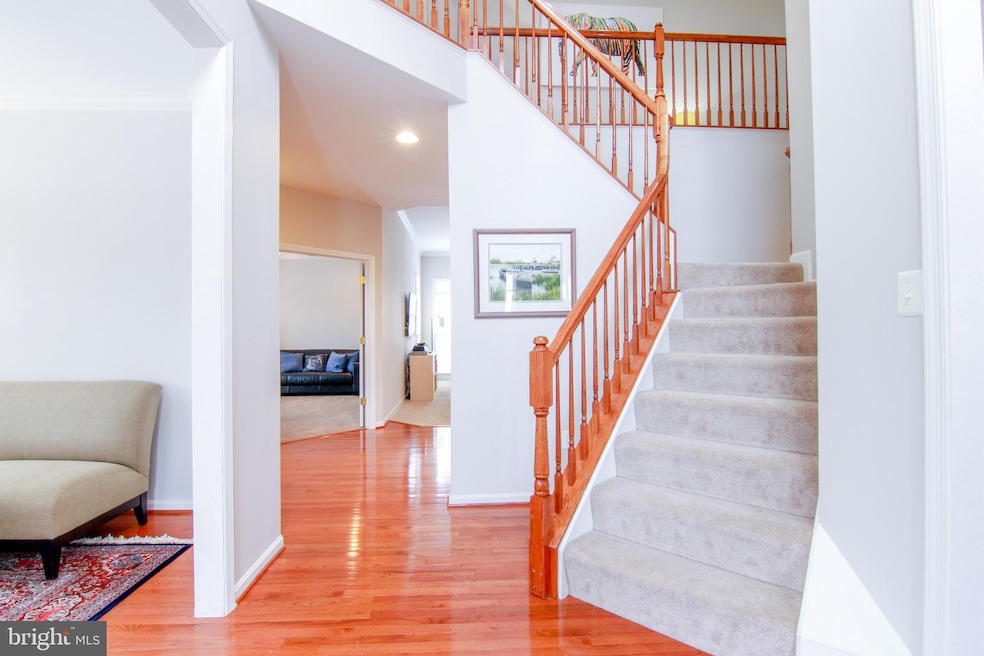 42277 Providence Ridge Dr, Chantilly, VA 20152 - photo 1