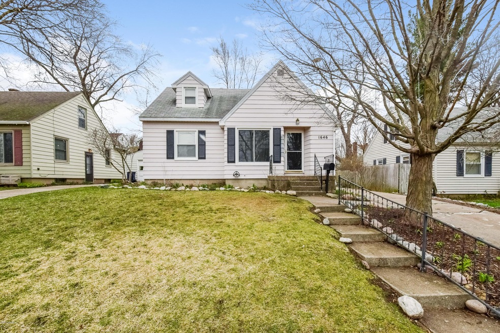 001-Front_View-2554979-large