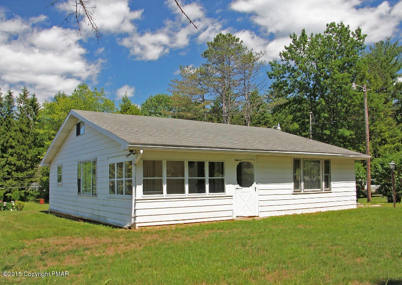 131 Floyd Dr, Kunkletown, PA 18058 - photo 1