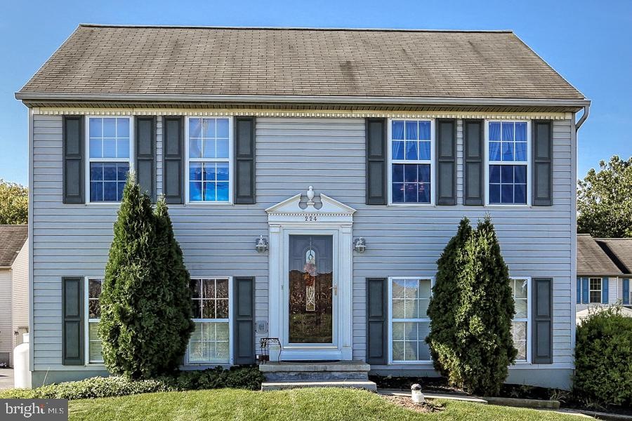 224 S Lime St, Quarryville, PA 17566 - photo 1