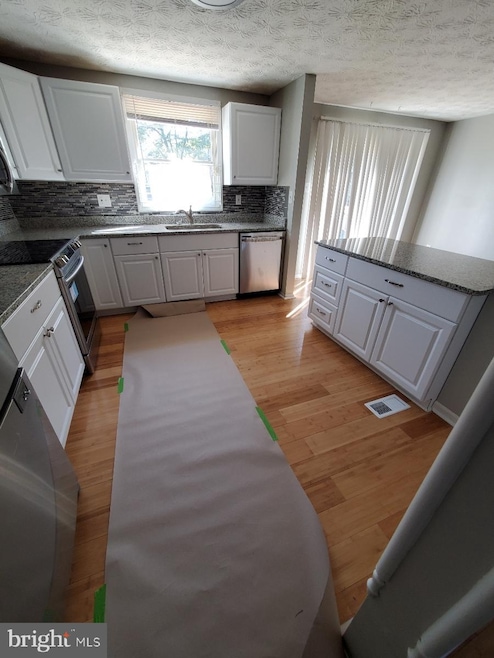 711 Rainbow Ct, Edgewood, MD 21040 - photo 1