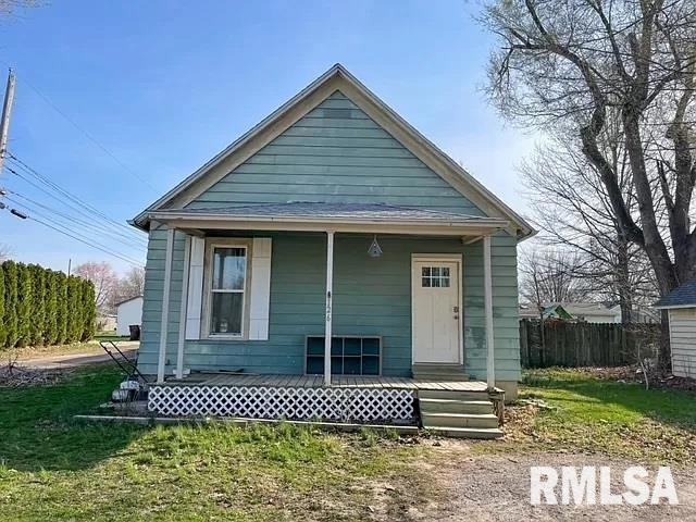 126 Omaha Ave, Lincoln, IL 62656 - photo 1