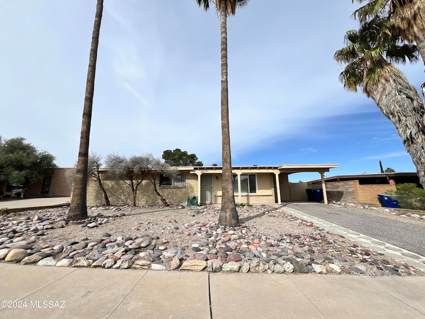 3710 S Treck Place, Tucson, AZ 85730 - photo 1