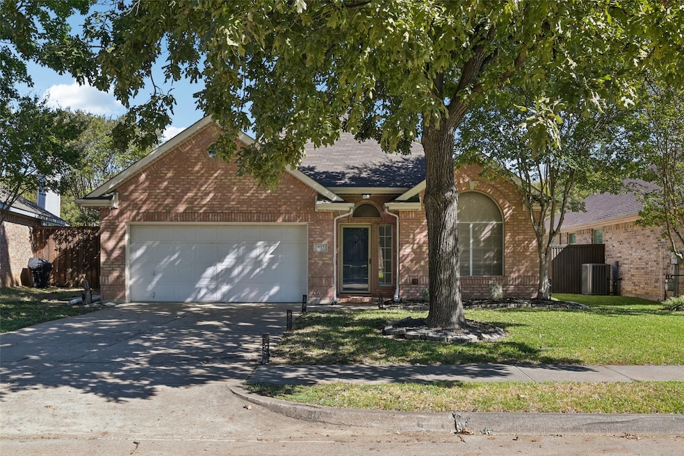 817 Pinnacle Cir, Lewisville, TX 75077 - photo 1