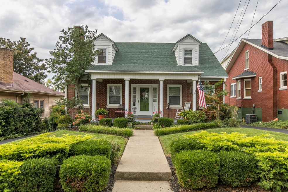 614 Beaumont Ave, Harrodsburg, KY 40330 - photo 1