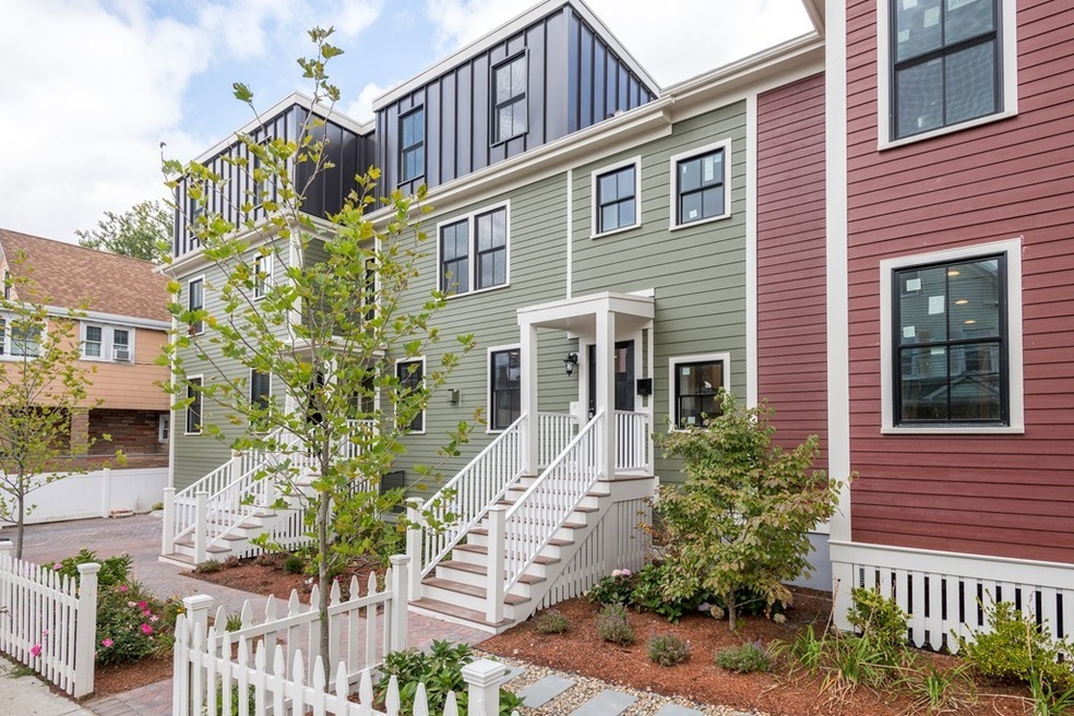 75 Rush St unit 2, Somerville, MA 02145 - photo 1