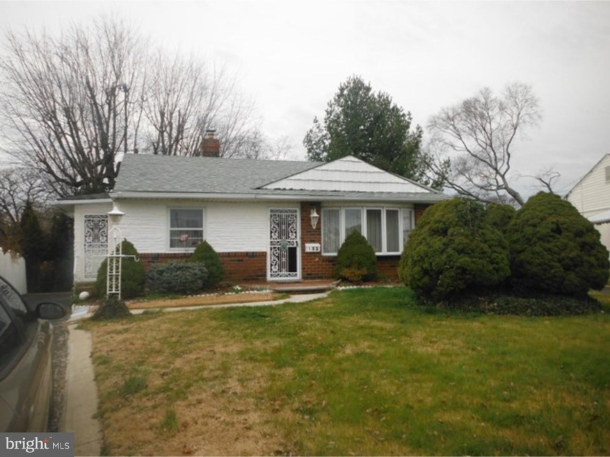 613 Glencroft Cir, Folcroft, PA 19032 - photo 1