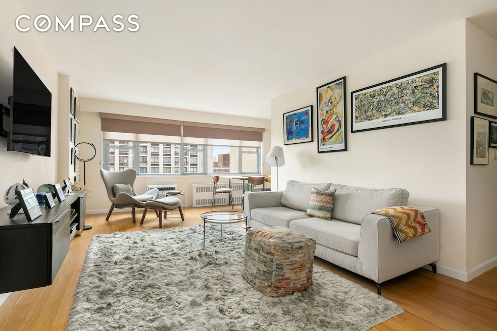 For Sale $1,090,000 • Co-Listing Agent