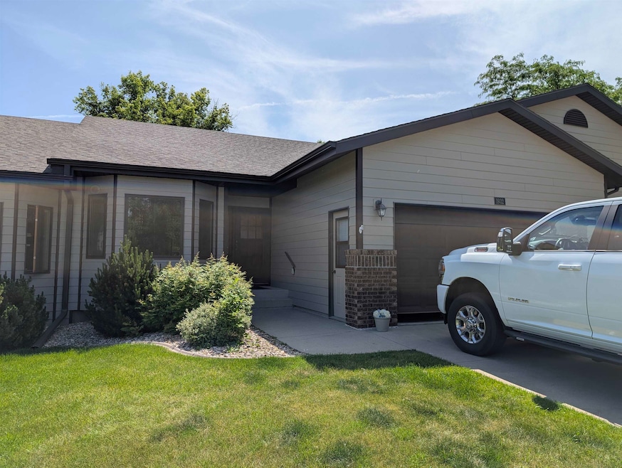 For Sale $405,000 • Co-Listing Agent