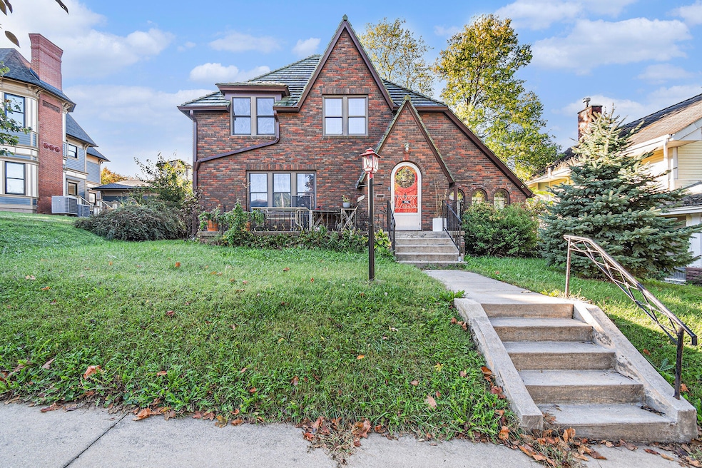 For Sale $225,000 • Co-Listing Agent