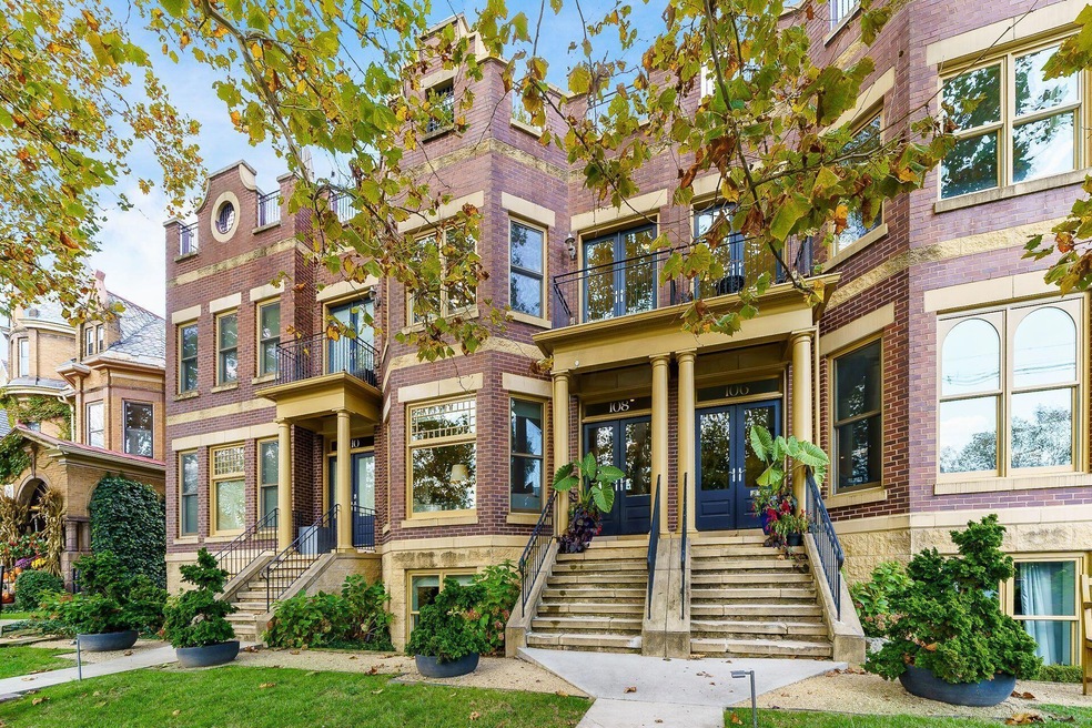 108 Buttles Ave unit 108, Columbus, OH 43215 - photo 1