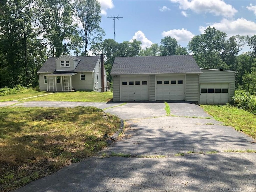 416 Starkweather Rd, Plainfield, CT 06374 - photo 1