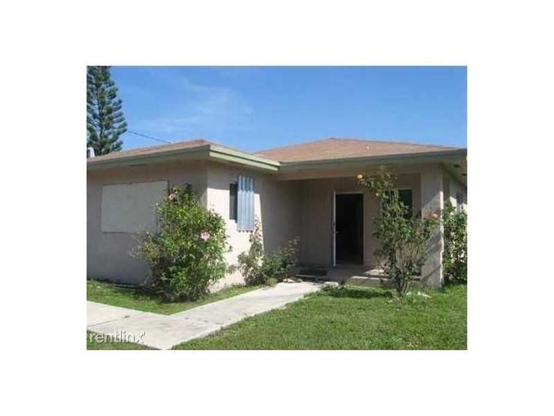 11239 SW 220th St, Miami, FL 33170 - photo 1