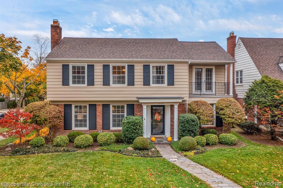 1064 Somerset Ave, Grosse Pointe Park, MI 48230 - photo 1