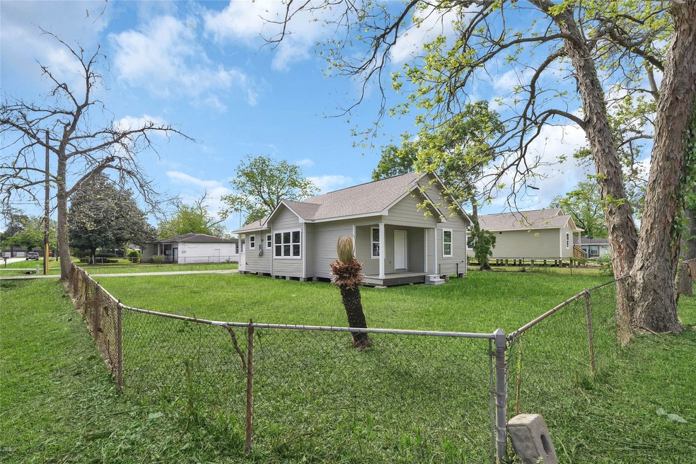 3018 Worthington St, Houston, TX 77093 - photo 1