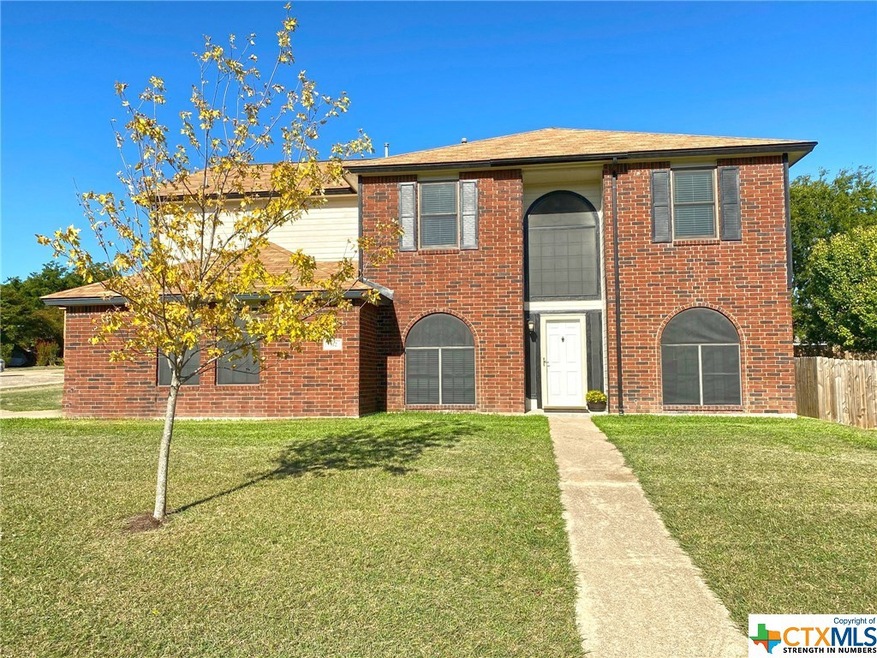 512 Bond St, Copperas Cove, TX 76522 - photo 1