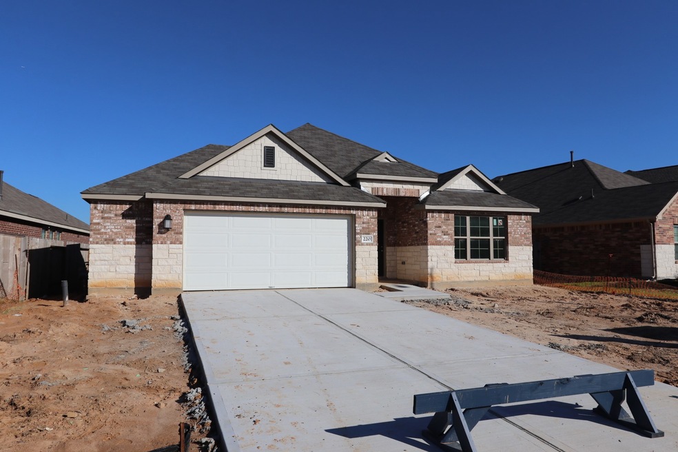 220 Temple Memorial Dr, Magnolia, TX 77354 - photo 1