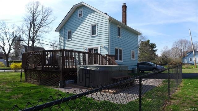 207 Saddle River Rd, Airmont, NY 10952 - photo 1