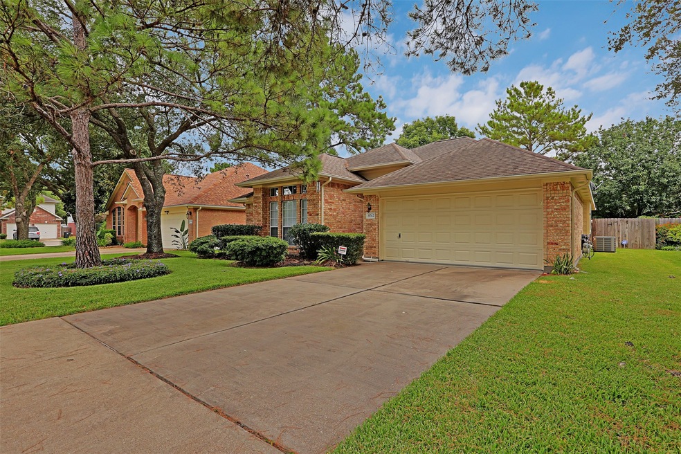 8742 Aberdeen Palms Dr, Houston, TX 77095 - photo 1