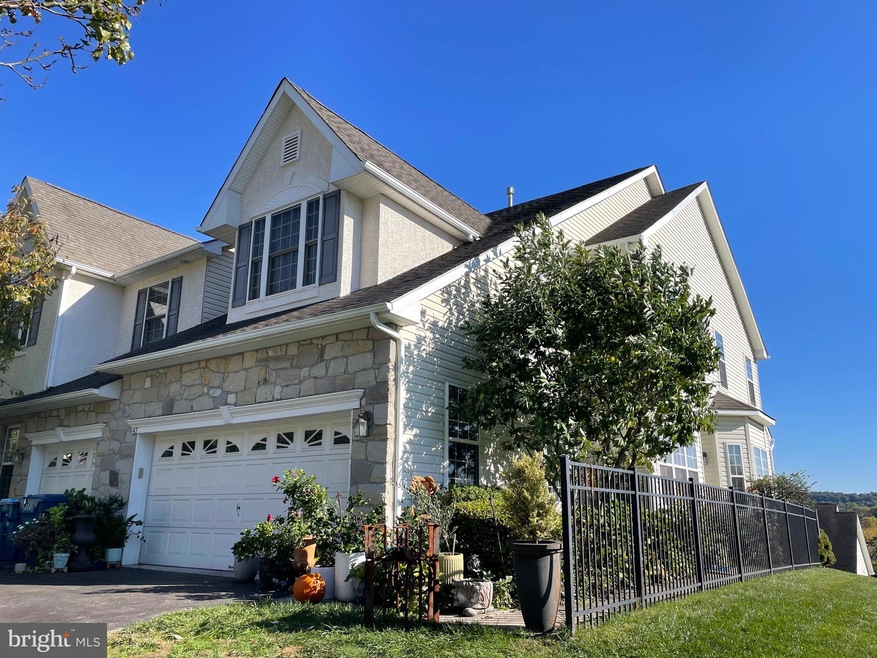 47 Lincoln Dr, Downingtown, PA 19335 - photo 1