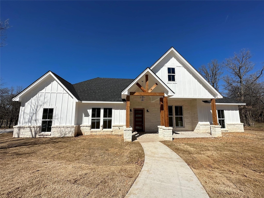 301 Arborview Dr, Weatherford, TX 76485 - photo 1