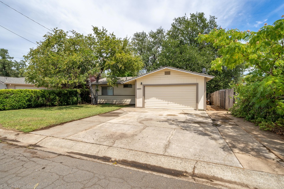 2895 Robert Ct-1