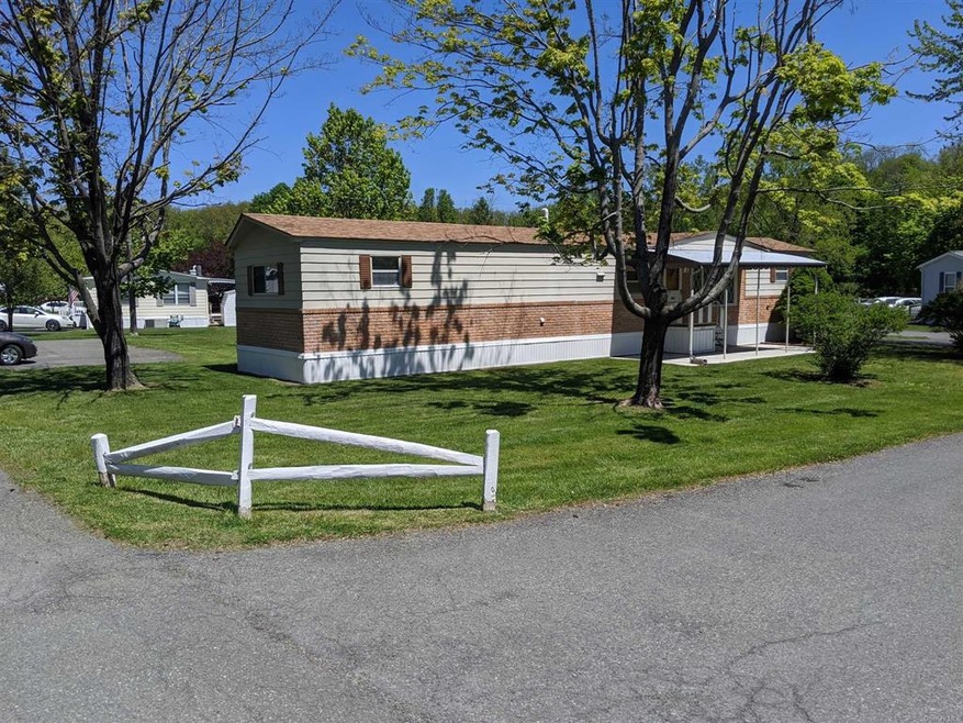 303 Brittany Terrace, Rock Tavern, NY 12575 - photo 1