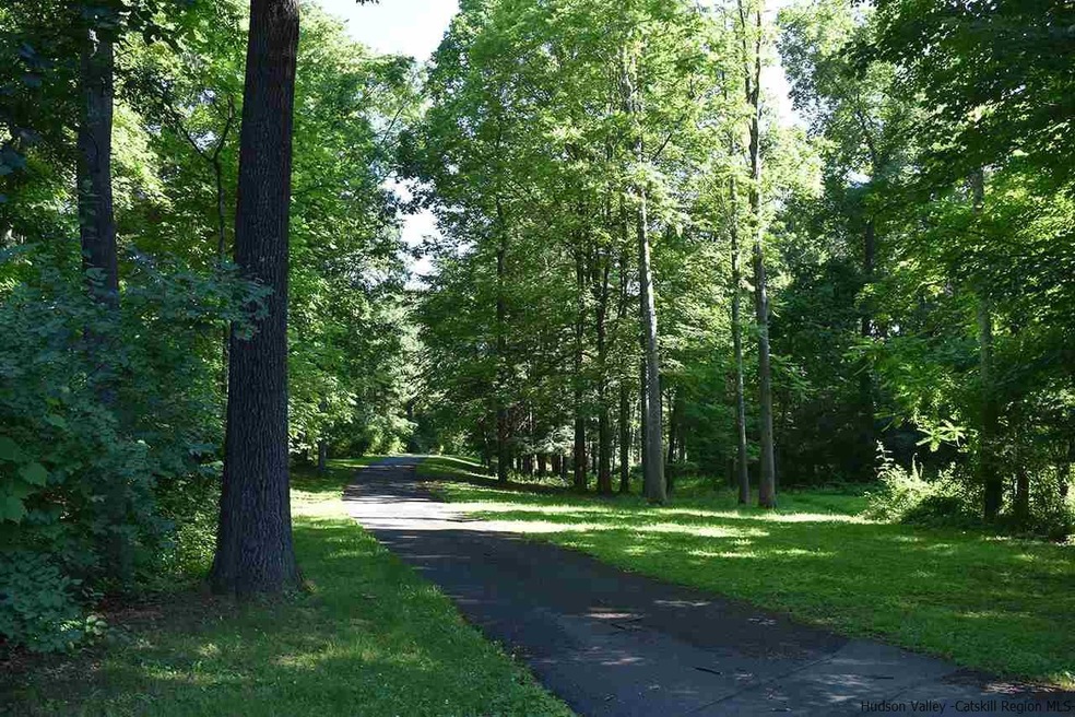 0 Victory Ln unit 20192665, Red Hook, NY 12571 - photo 1