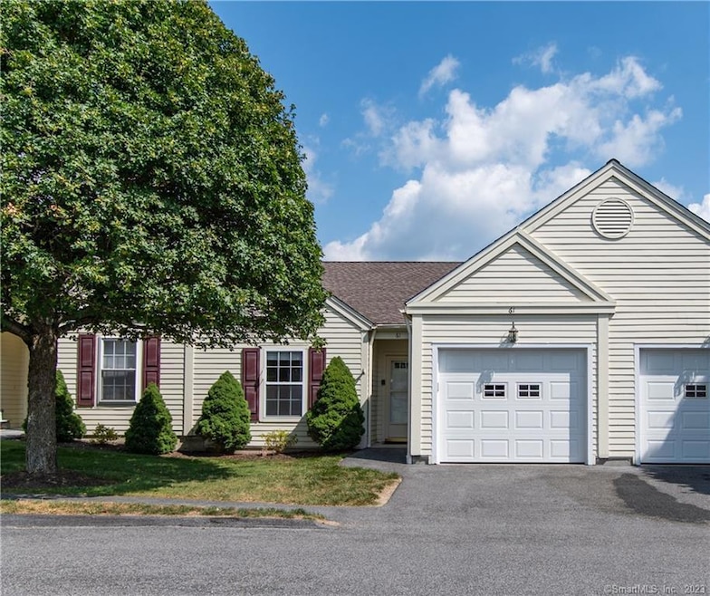 61 Elizabeth Cir, Sandy Hook, CT 06482 - photo 1