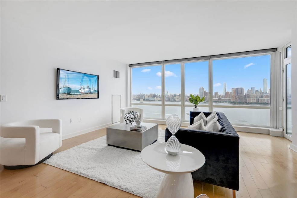 Crystal Point unit C1903, Jersey City, NJ 07302 - photo 1