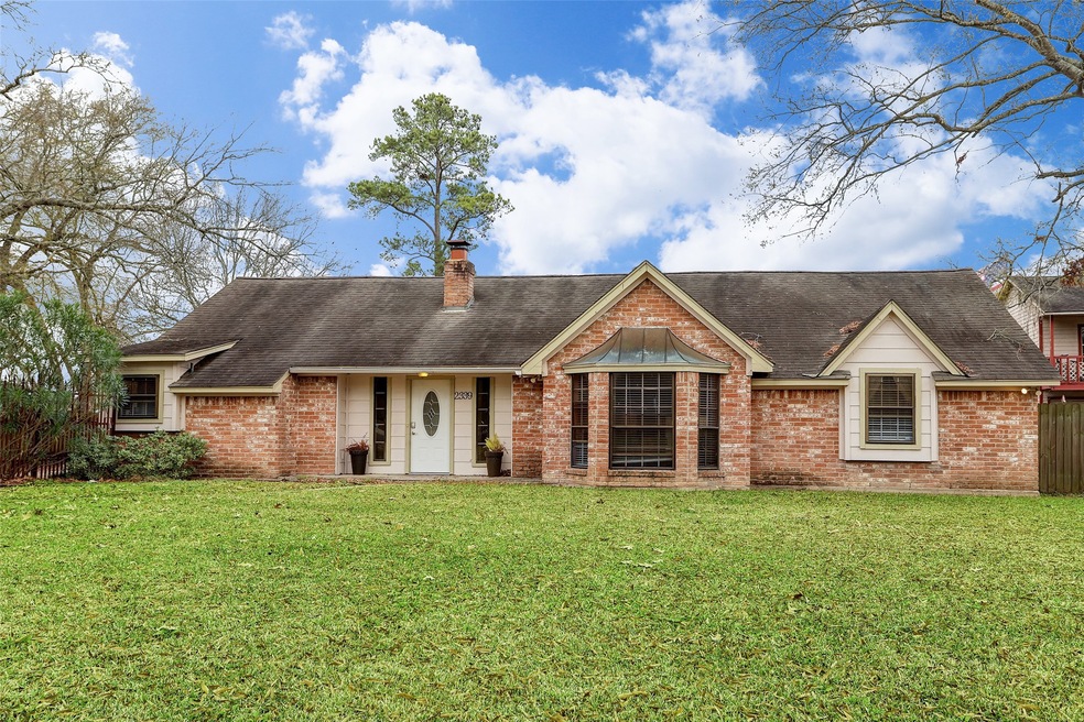 2339 Greenglade Ln, Spring, TX 77386 - photo 1