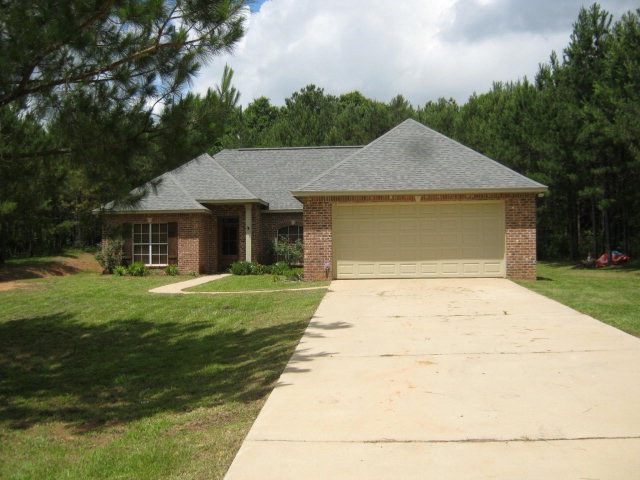 1042 Great Point Rd, McComb, MS 39648 - photo 1