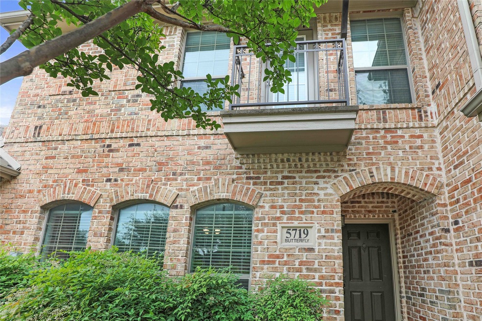 For Sale $315,745 • Co-Listing Agent