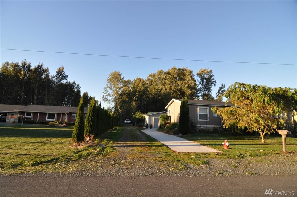 8 Garfield St, Sumas, WA 98295 - photo 1