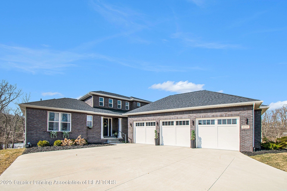 4125 Harbour Cove. Front