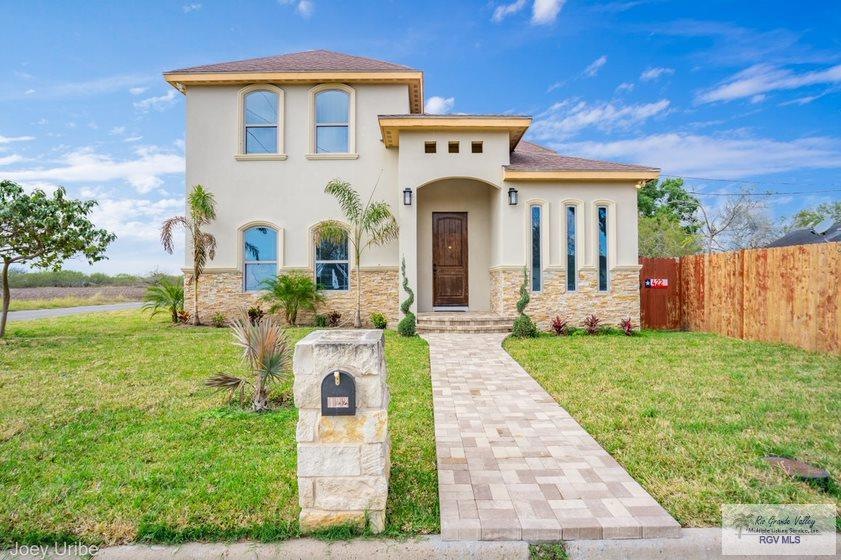 422 Oklahoma St, Harlingen, TX 78552 - photo 1