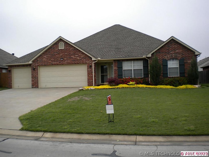 4912 S 198th East Ave, Broken Arrow, OK 74014 - photo 1