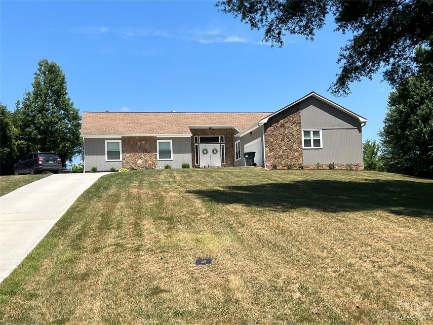 198 Farmwood Dr, Statesville, NC 28625 - photo 1